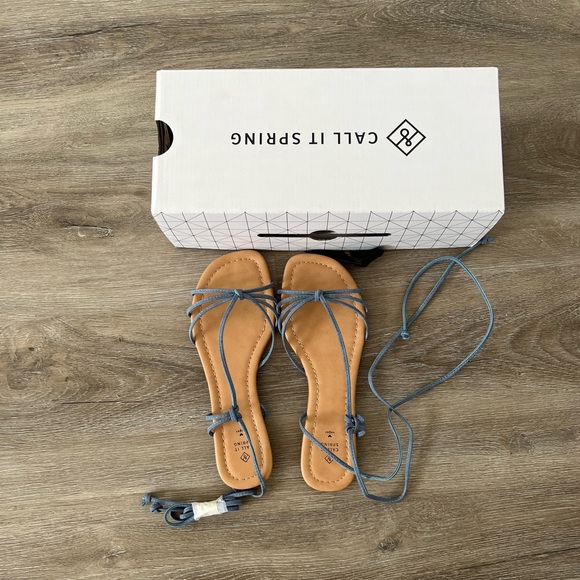 GLADIATOR LACE UP SANDALS NEW IN BOX - Picture 5 of 6